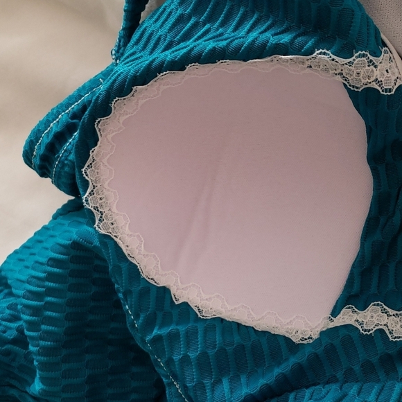 Maxine of Hollywood Textured Spa Shirred Girl Leg One Piece in Emerald Size 10 - Picture 12 of 13